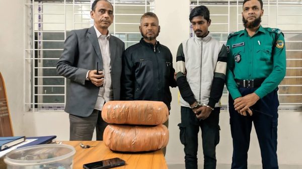 বরিশাল নগরীতে ৪ কেজি গাঁজাসহ যুবক আটক