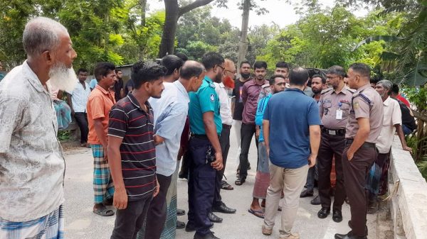 বরিশালে নিখোঁজ অটোরিকশা চালকের বস্তাবন্দি মরদেহ উদ্ধার, ছিনতাইয়ের পর হত্যার আশঙ্কা