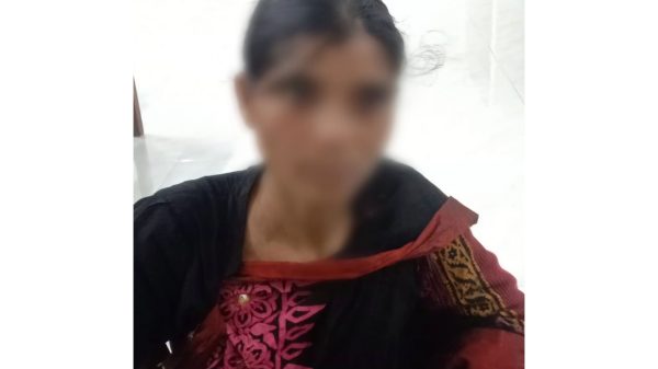বরিশালে ডিবির অভিযানে গাঁজাসহ নারী আটক