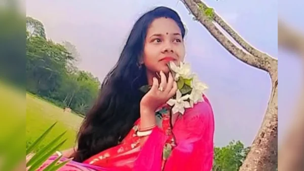 পিরোজপুরে স্বামীর সঙ্গে অভিমানের পর কলেজছাত্রীর আত্মহত্যা