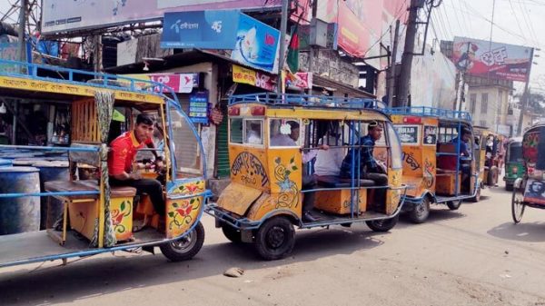 বরিশালে অনুমোদন ছাড়াই অটোরিকশা ভাড়া বৃদ্ধি, ভোগান্তিতে যাত্রীরা