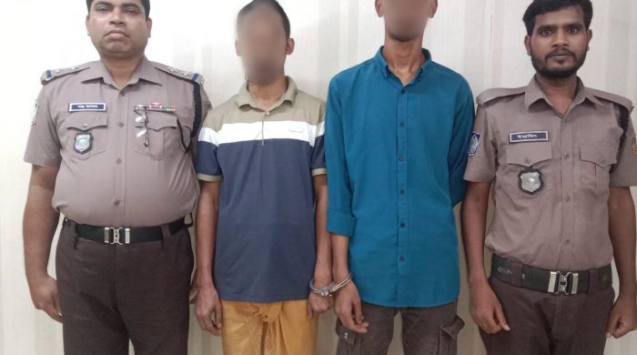 বরিশালে কাউনিয়া থানার অভিযানে ইয়াবাসহ দুই মাদক কারবারি গ্রেপ্তার