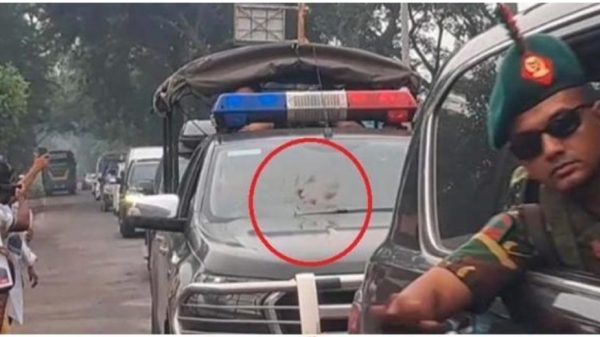 বরিশালে প্রধানমন্ত্রী তারেক রহমানের বহরের গাড়িতে ইটের টুকরো, তদন্তে নেমেছে পুলিশ