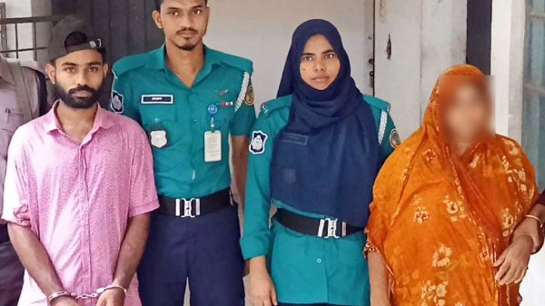 বরিশালে ভিক্ষুক সেজে স্বর্ণ লুটে ব্যর্থ হয়ে বৃদ্ধাকে কুপিয়ে জখম