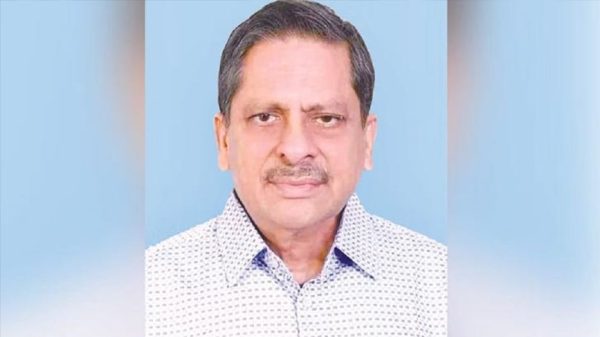 গাড়িভর্তি টাকা নিয়ে পালান সাবেক মেয়র খোকন সেরনিয়াবাত