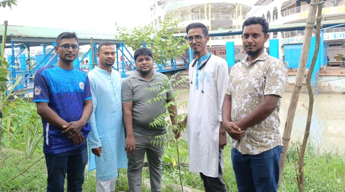 বরিশালে পরিবেশ রক্ষায় রাইট টক বাংলাদেশের বৃক্ষরোপণ কর্মসূচি