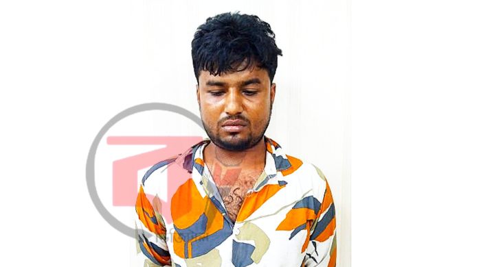 প্রশাসনের ‘জিরো টলারেন্স’ নীতির মধ্যেই ফের ভাটিখানায় রাসেলের জমজমাট মাদক ব্যবসা