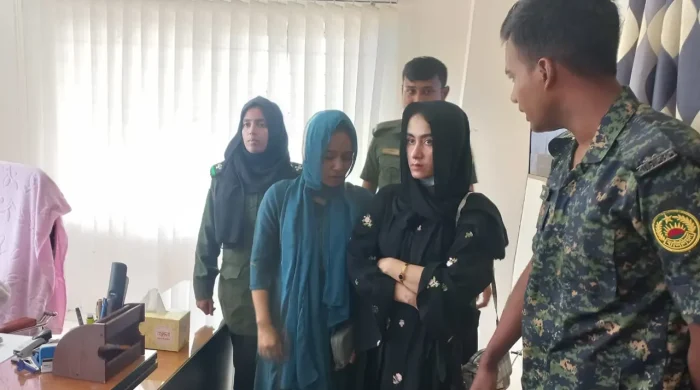 ঝালকাঠিতে অন্যের নামে ফিঙ্গারপ্রিন্ট দিতে গিয়ে দুই নারী আটক
