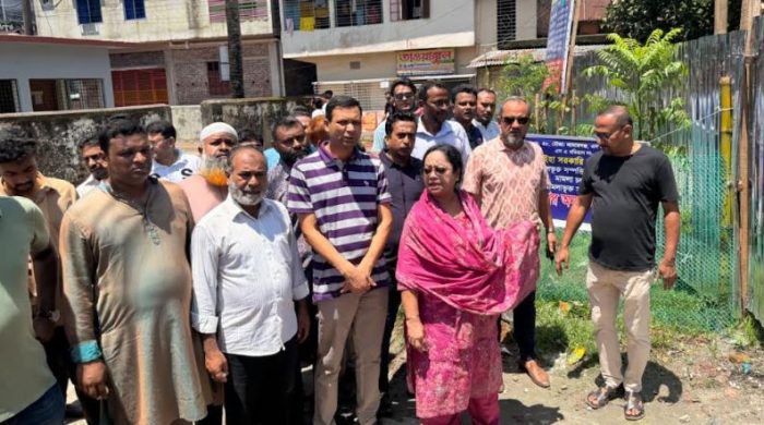 বরিশাল নগরীর বিভিন্ন ওয়ার্ডে শিশু-কিশোরদের জন্য খেলার মাঠ নির্মাণের উদ্যোগ বিসিসির